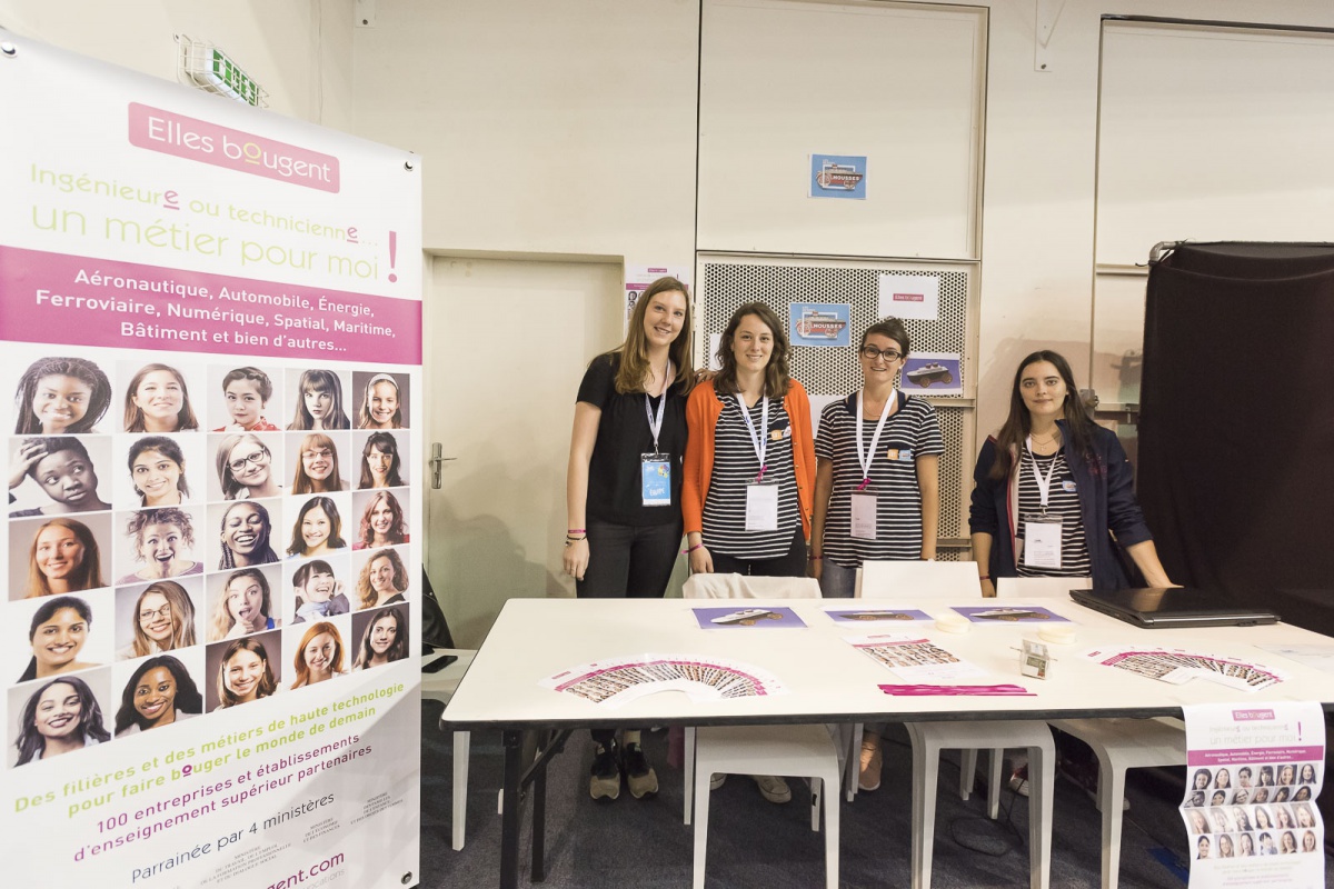 Finale Course en Cours&nbsp;: le stand de l'équipe Elles Bougent