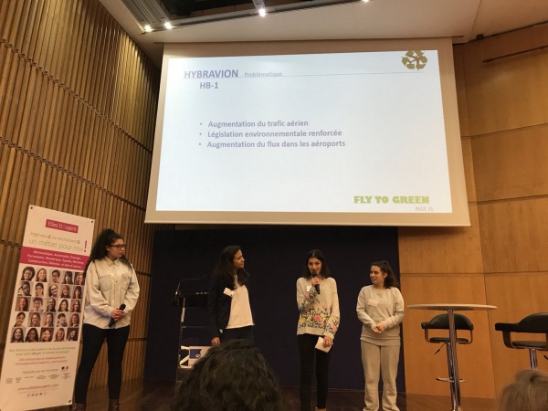 Challenge InnovaTech 2019 Ile-de-France&nbsp;: L'ÉQUIPE BLEUE POUR LE PROJET « HYBRAVION »