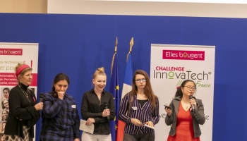 InnovaTech 2019 Centre Val-de-Loire 2019&nbsp;: l'équipe bleue pour le projet Locaux Room Centre